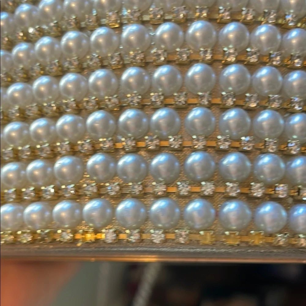 1072 Elegant Pearl‎ and Gold Evening Clutch